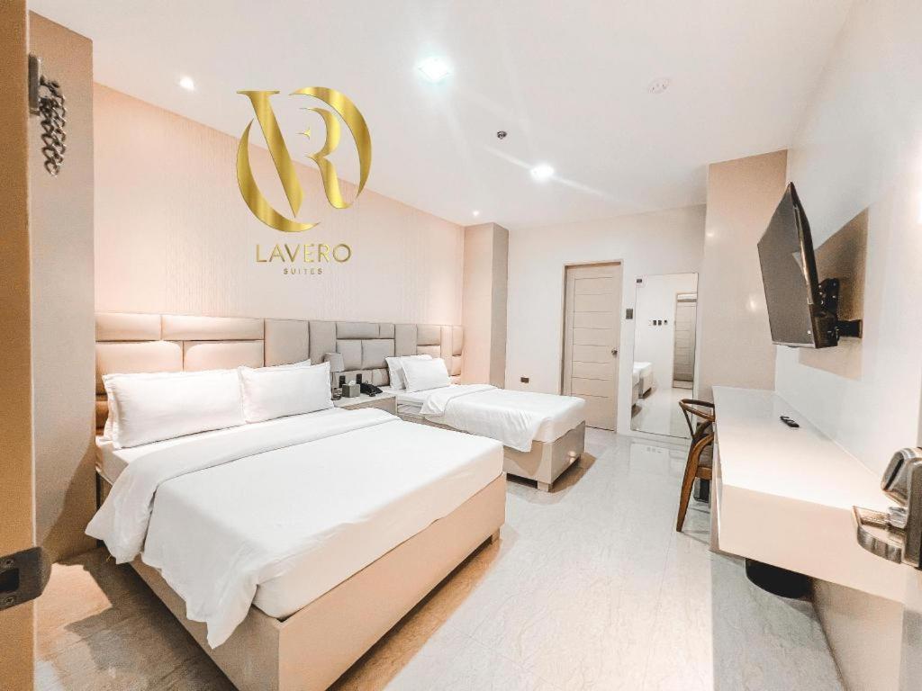 Lavero Suites Kalibo Exterior photo