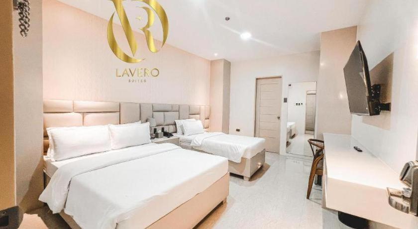 Lavero Suites Kalibo Exterior photo